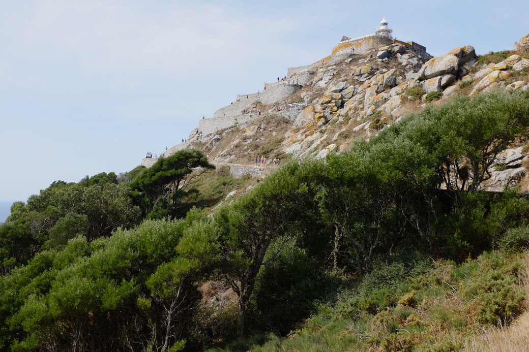 Der Leuchtturm auf der Isla Cies vor der Ria de Vigo